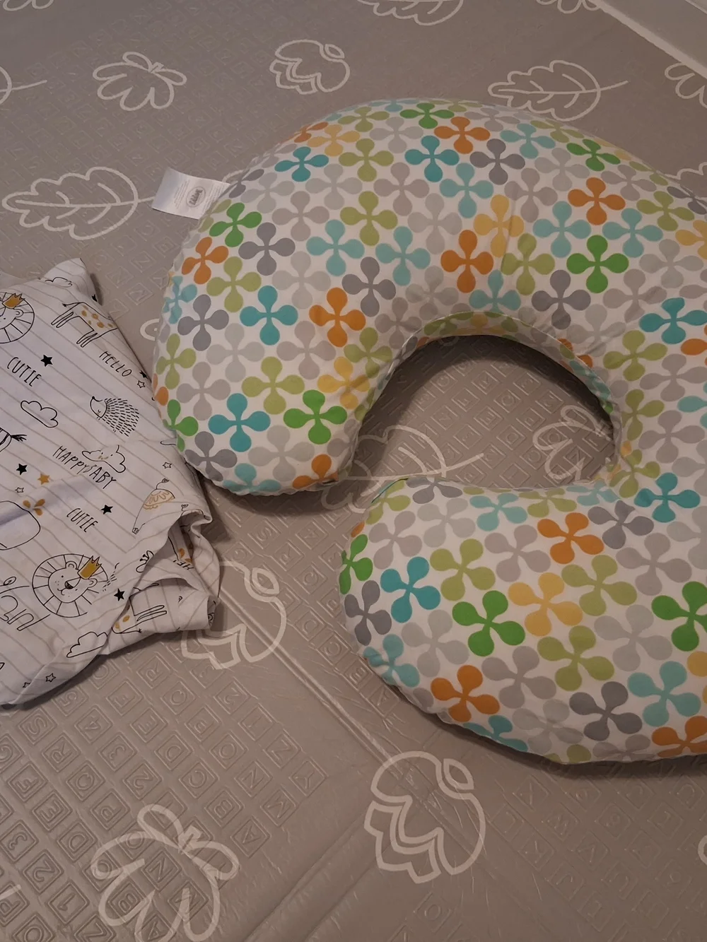 Nursing Pillow with 2 Covers